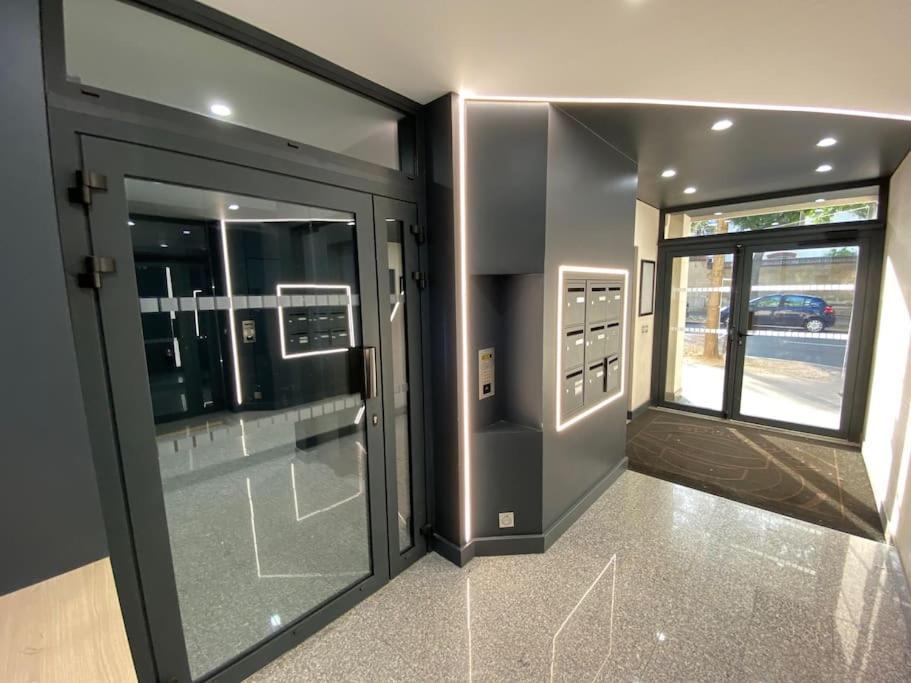 Appartement Familial De Qualite Paris Exterior foto